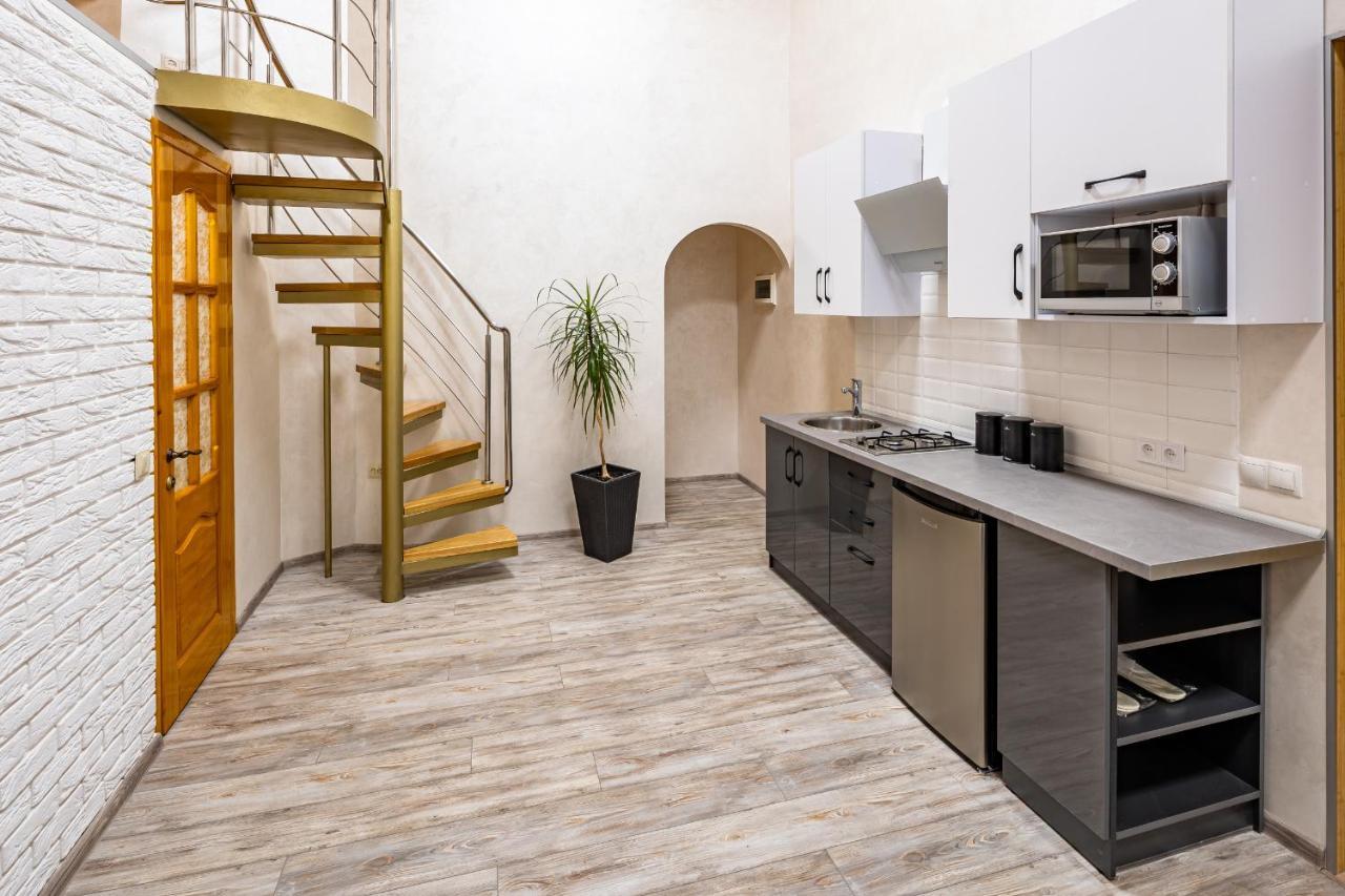 Apartment On Kovzhuna Street 利沃夫 外观 照片