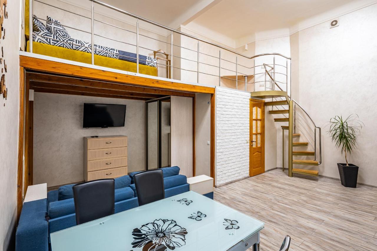 Apartment On Kovzhuna Street 利沃夫 外观 照片