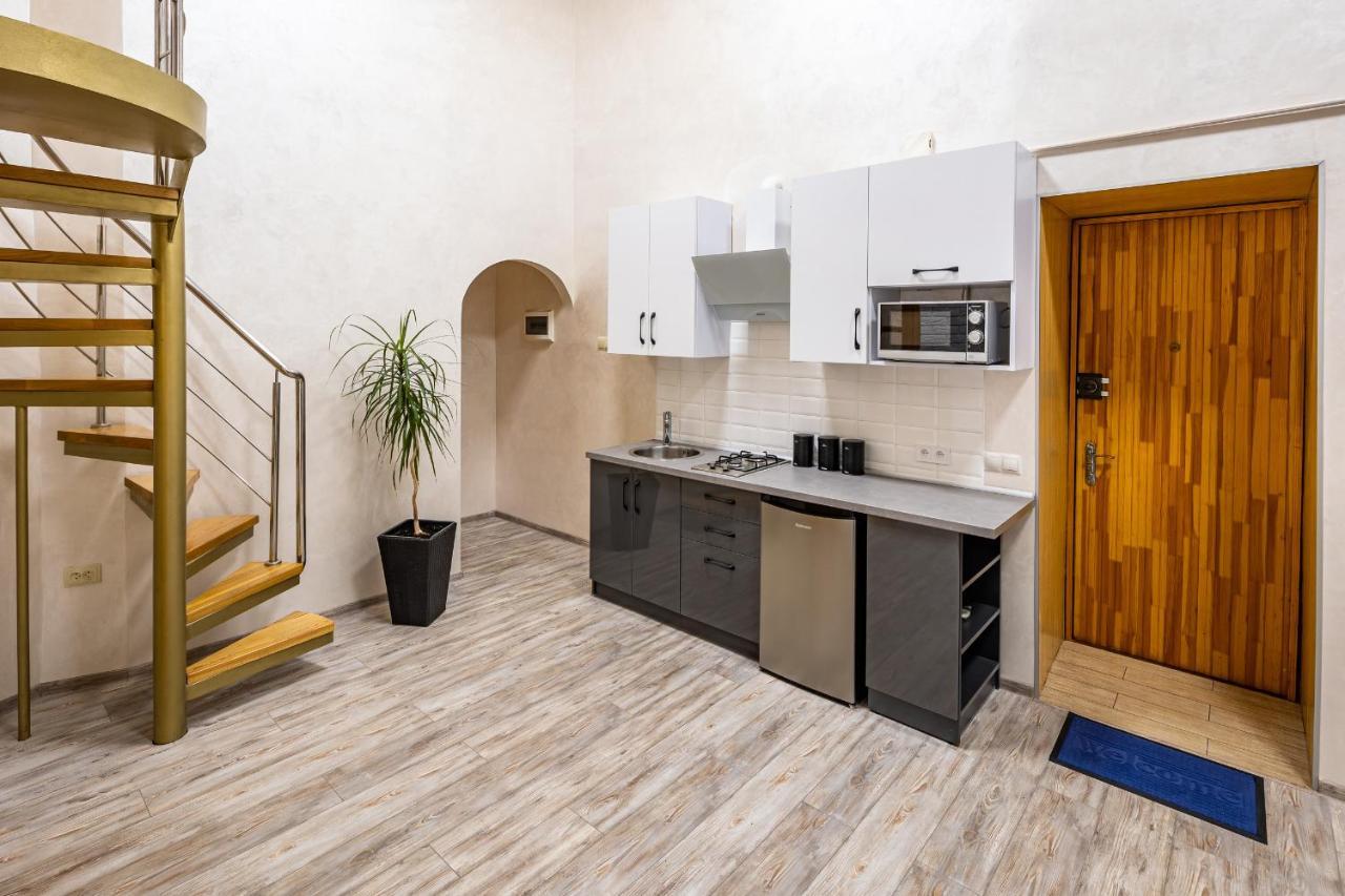 Apartment On Kovzhuna Street 利沃夫 外观 照片