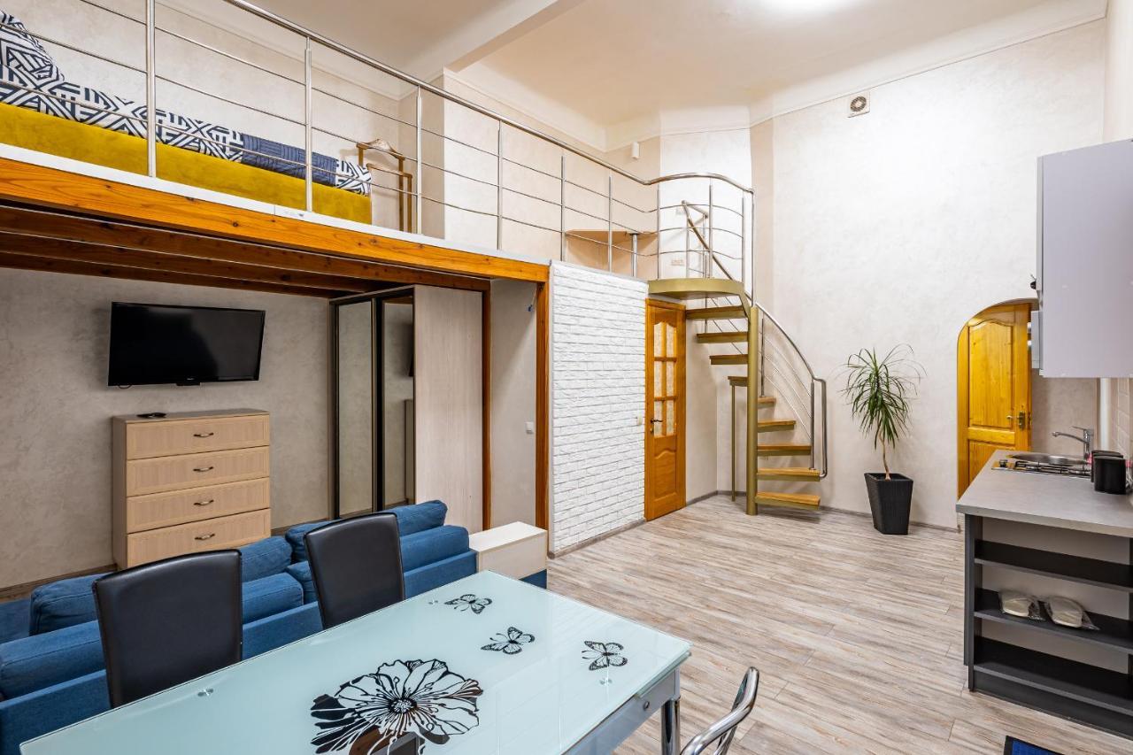 Apartment On Kovzhuna Street 利沃夫 外观 照片